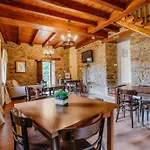 Casa Berbesa, Caserio En Asturias * カストロポル