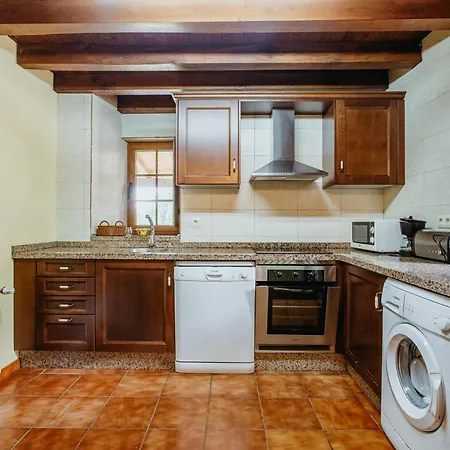 Casa Berbesa, Caserio En Asturias カストロポル