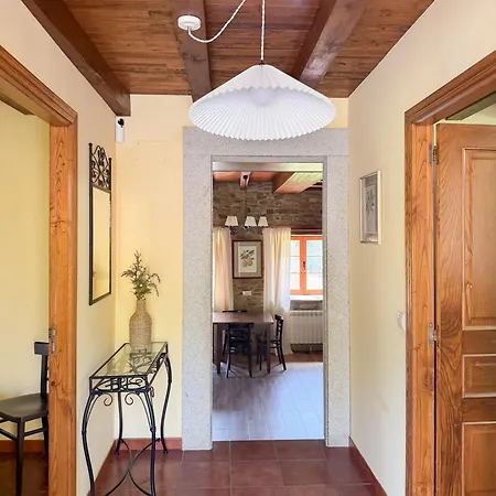 Casa Berbesa, Caserio En Asturias カストロポル